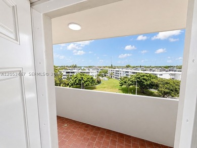 Beautifully remodeled 2-bedroom + den, 2-bath residence has the - photo 17