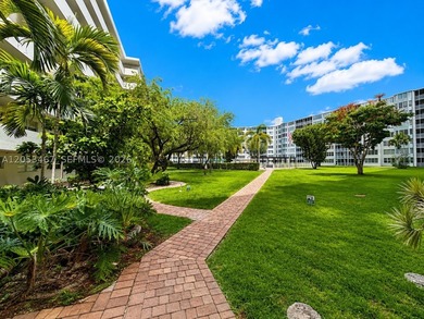 Beautifully remodeled 2-bedroom + den, 2-bath residence has the - photo 20