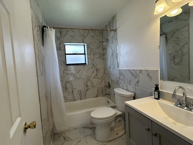 Spacious 3-Bedroom Pool Home in Desirable La Mancha - No HOA! - photo 21