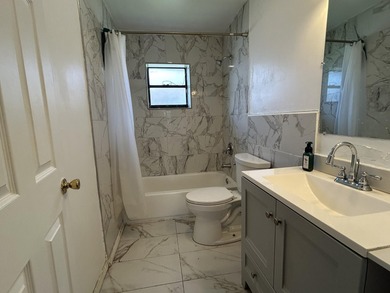 Spacious 3-Bedroom Pool Home in Desirable La Mancha - No HOA! - photo 23