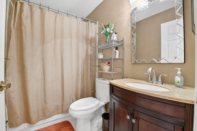 Welcome to a beautifully reimagined lakefront Turnkey home. This - photo 26