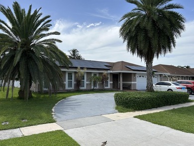 Spacious 3-Bedroom Pool Home in Desirable La Mancha - No HOA! - photo 29