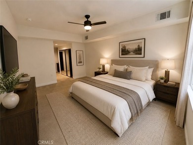 Welcome to this spacious and beautifully updated three-bedroom - photo 31