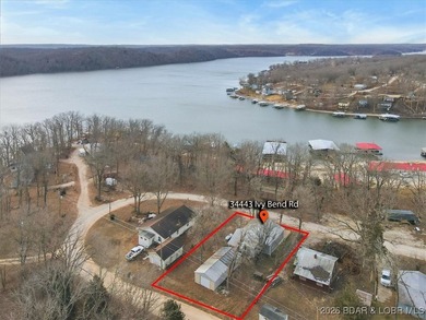 Beautiful FULLY remodeled 2 bedroom 2 bathroom 2nd tier lake - photo 37