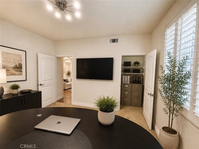Welcome to this spacious and beautifully updated three-bedroom - photo 38