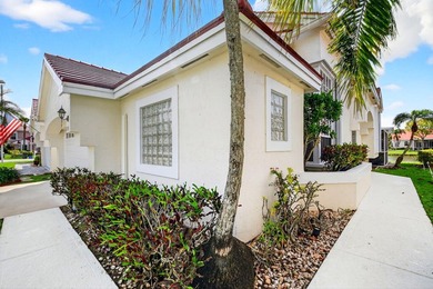 Welcome to a beautifully reimagined lakefront Turnkey home. This - photo 39