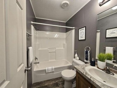 Additional listing photo 4
