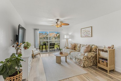 Rare opportunity just 1/2 mile from the beach! This updated 1 - photo 6