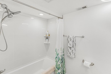 Rare opportunity just 1/2 mile from the beach! This updated 1 - photo 10