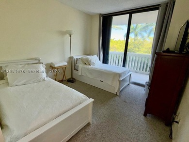 AMAZING OPPORTUNITY & GREAT PRICE - SPACIOUS 2 BEDROOM /2 BATH - photo 7