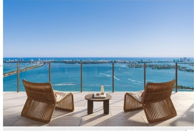 Explore exceptional 3-5 bd floor plans in landmark Edgewater