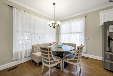 This extremely well-kept, super clean, and move-in ready - photo 12