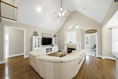 This extremely well-kept, super clean, and move-in ready - photo 14