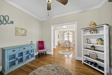 This extremely well-kept, super clean, and move-in ready - photo 16