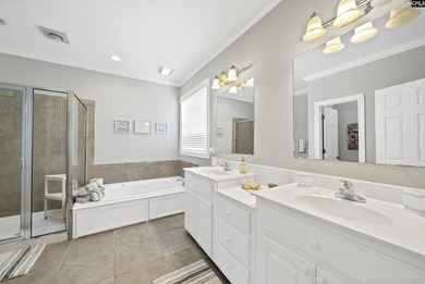This extremely well-kept, super clean, and move-in ready - photo 23
