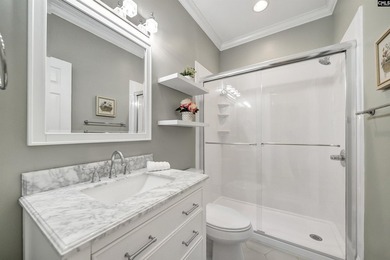 This extremely well-kept, super clean, and move-in ready - photo 25