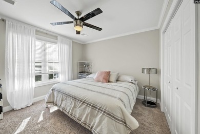 This extremely well-kept, super clean, and move-in ready - photo 28