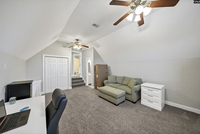 This extremely well-kept, super clean, and move-in ready - photo 31