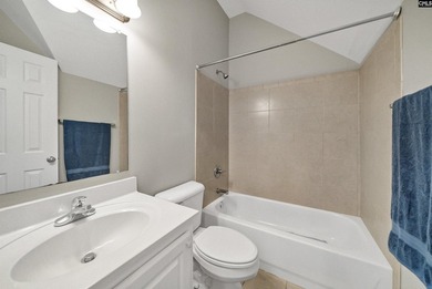 This extremely well-kept, super clean, and move-in ready - photo 32