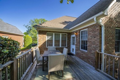 This extremely well-kept, super clean, and move-in ready - photo 33