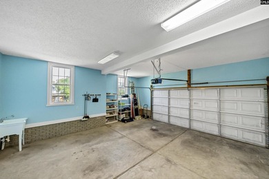 This extremely well-kept, super clean, and move-in ready - photo 36