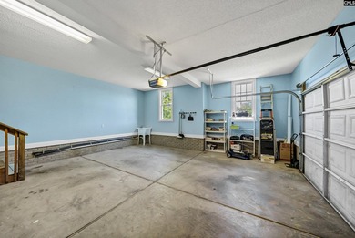 This extremely well-kept, super clean, and move-in ready - photo 37