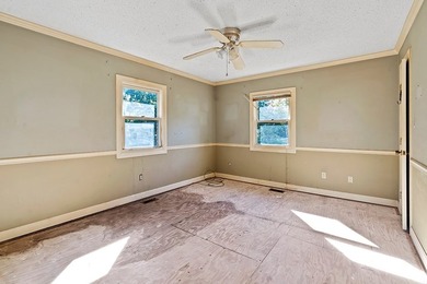 Bring your vision to life with this lakefront 3-bedroom, 2-bath - photo 10