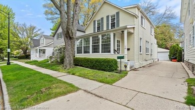 Fantastic income-producing duplex in prime Grosse Pointe Farms - photo 2