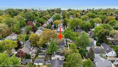 Fantastic income-producing duplex in prime Grosse Pointe Farms - photo 3