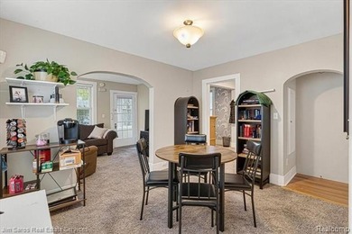 Fantastic income-producing duplex in prime Grosse Pointe Farms - photo 9