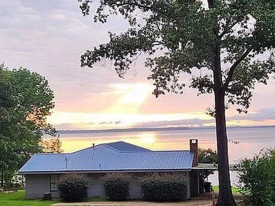 Toledo Bend Reservoir Home For Sale in Many Louisiana