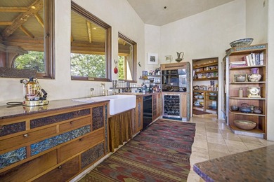 This landmark Ketchum Core property presents a rare opportunity - photo 3