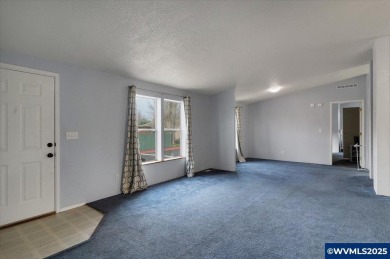 Well-maintained 4-bedroom, 2-bath home in Silver Cliff Estates