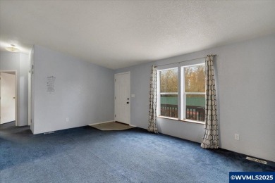 Well-maintained 4-bedroom, 2-bath home in Silver Cliff Estates