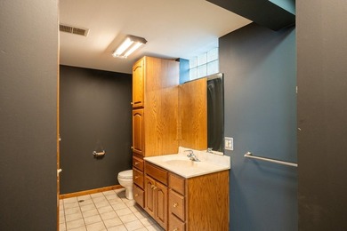 Bring your buyers, builders, handymen or investors for Lakefront - photo 12