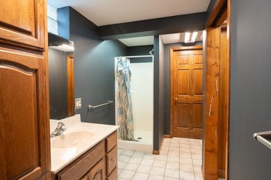 Bring your buyers, builders, handymen or investors for Lakefront - photo 13