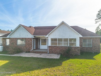 Spacious Home on 5 Acres with Guest Quarters, Pond & Multiple - photo 3