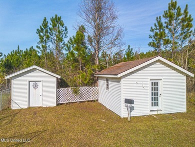 Spacious Home on 5 Acres with Guest Quarters, Pond & Multiple - photo 4