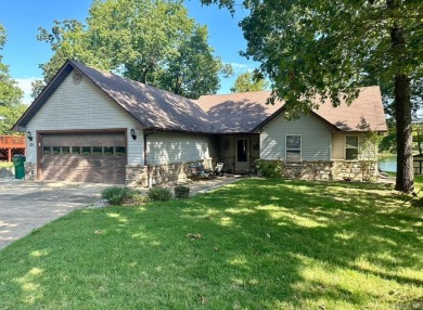 Lake Home For Sale in Cherokee Village, Arkansas