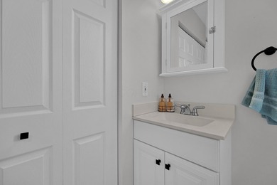 !!! PRICE REDUCED!!! Welcome to your dream lake retreat on - photo 31
