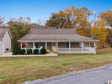 Lake Home For Sale in Cadiz, Kentucky