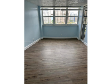 LAKE POINT TOWER AND MARINA. BEST VIEW OF THIS BUILDING