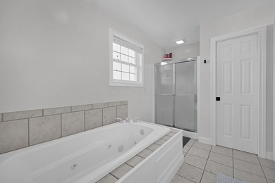 !!! PRICE REDUCED!!! Welcome to your dream lake retreat on - photo 37