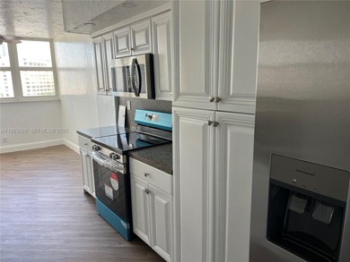 LAKE POINT TOWER AND MARINA. BEST VIEW OF THIS BUILDING