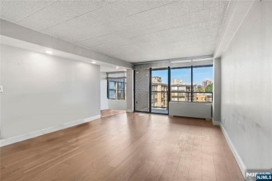 Lake Condo For Sale in North Bergen, New Jersey