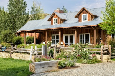 ASPEN GROVE RANCH - Rustic charm meets mountain luxury on this - photo 4
