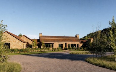 A brand-new, turnkey mountain estate by FOX ESTATES. Positioned - photo 1