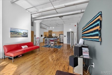 Wake up to sweeping city views that stretch from downtown