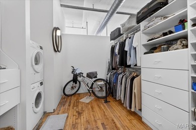 Wake up to sweeping city views that stretch from downtown