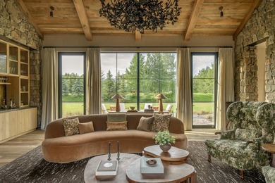 A brand-new, turnkey mountain estate by FOX ESTATES. Positioned - photo 9